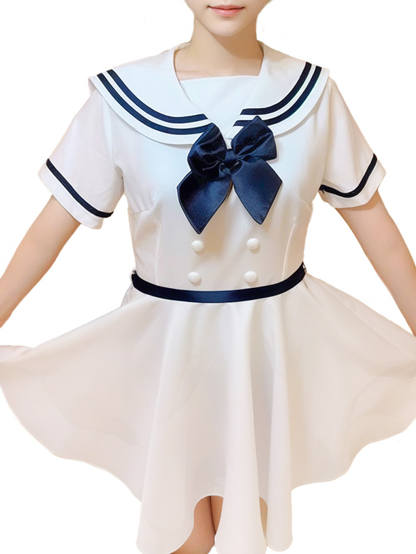 制服 白